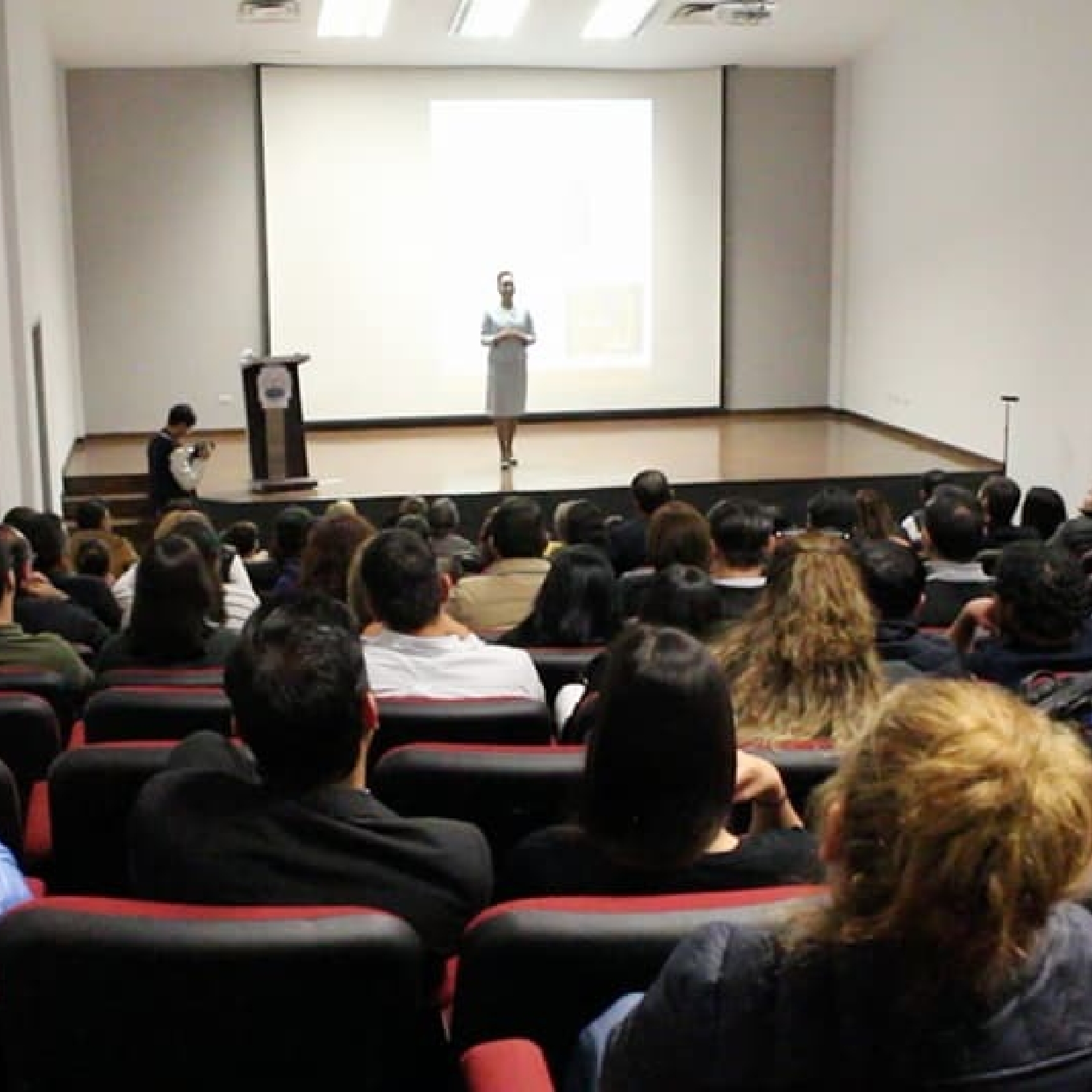 Manifiesta riqueza y abundancia en tu vida